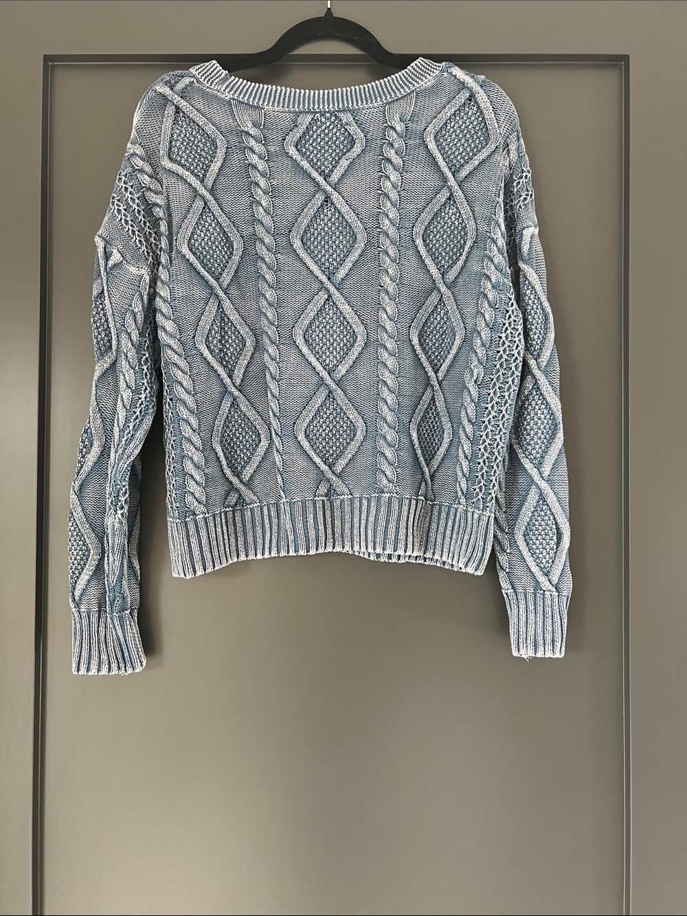 Lucky Brand Cable Knit V-Neck Sweater - Picture 4 of 10